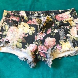 Floral short shorts